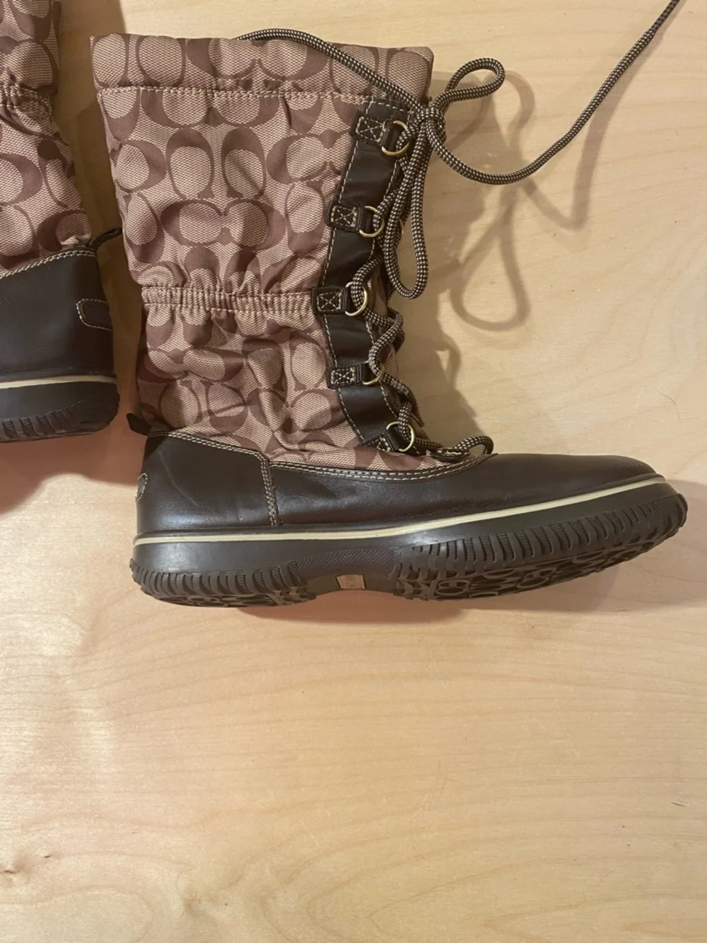 Coach Brown Signature Logo Lace-Up Winter Boots 8B (RD)